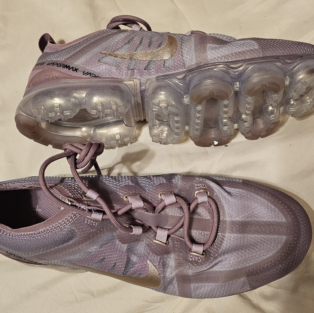 Nike VaporMax in Lavender with Clear Soles - Picture 2 of 4